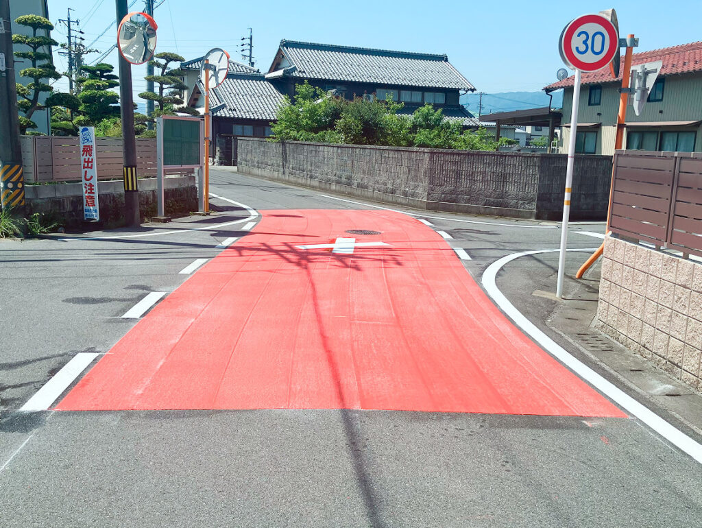薄層カラー塗装工(溶融カラー塗装)